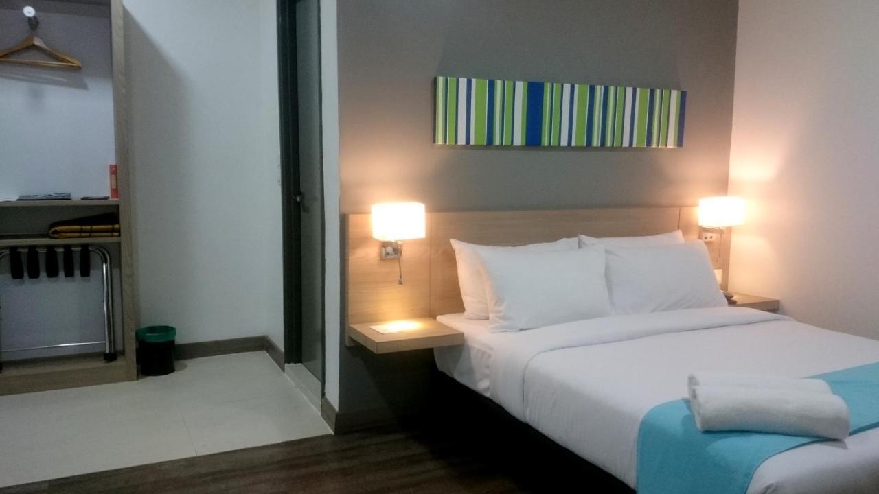 Hotel Singgah Kertih à Kerteh Extérieur photo
